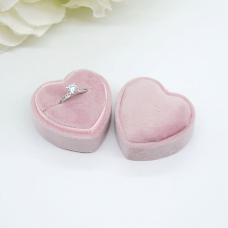 Single Heart Velvet Ring Box