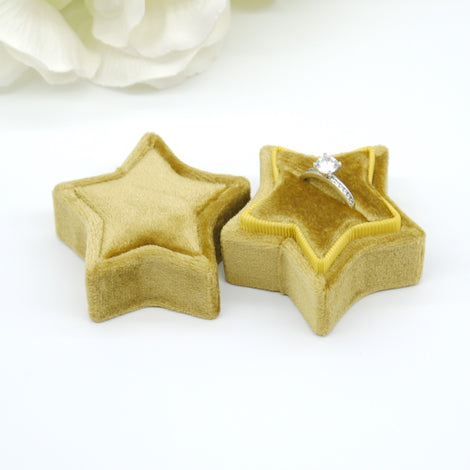 Single Star Velvet Ring Box