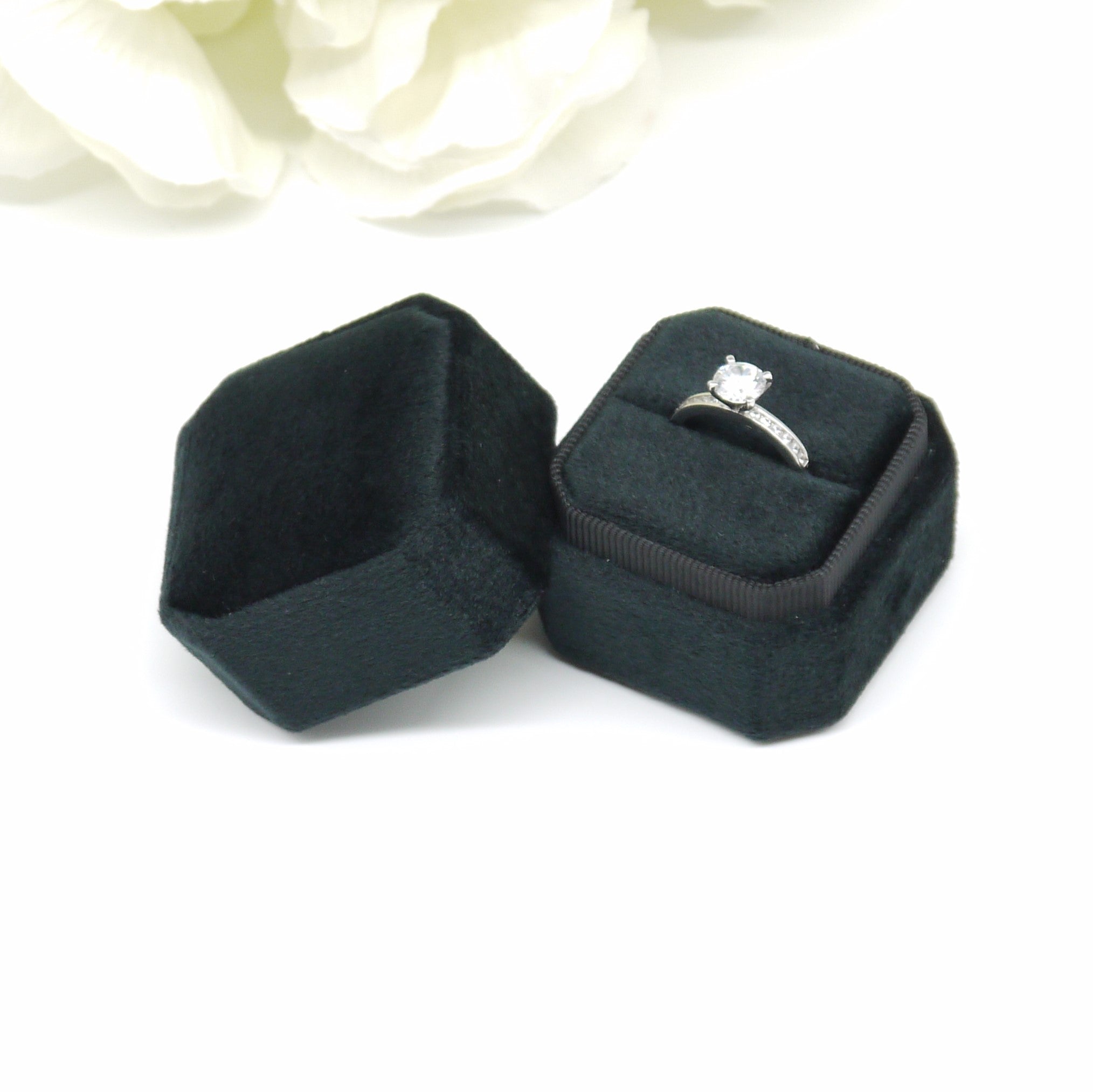 Black Square Octagon Single Velvet Ring Box