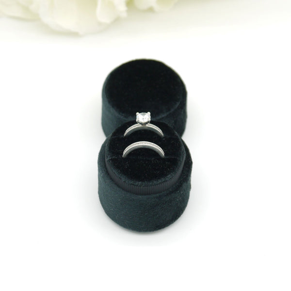 Black Oval Double Velvet Ring Box