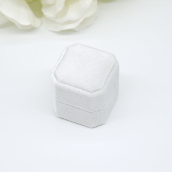 Ivory Square Octagon Single Velvet Ring Box
