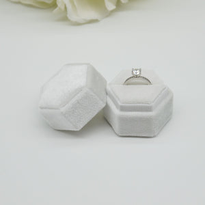 Ivory Hexagon Single Velvet Ring Box