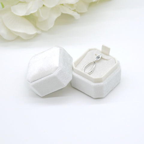 Ivory Square Octagon Velvet Pendant Box