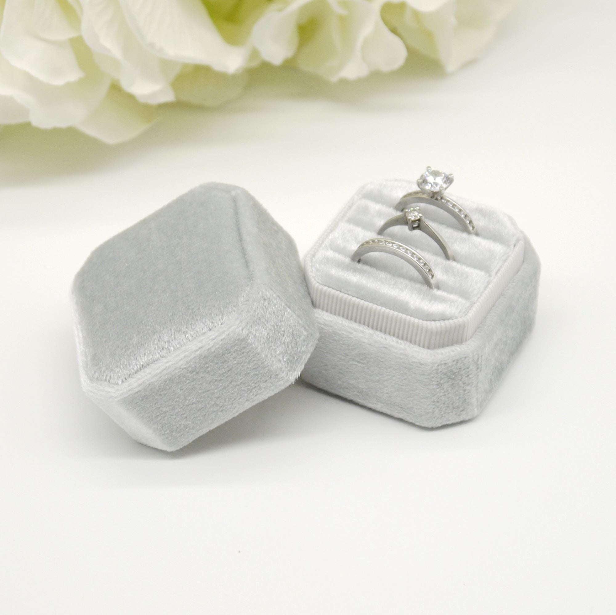 Triple ring hot sale box