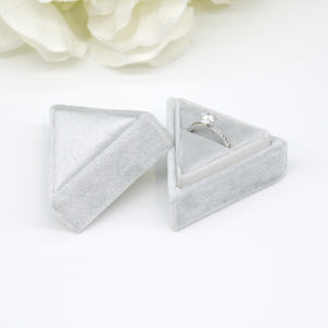 Light Grey Triangle Single Velvet Ring Box