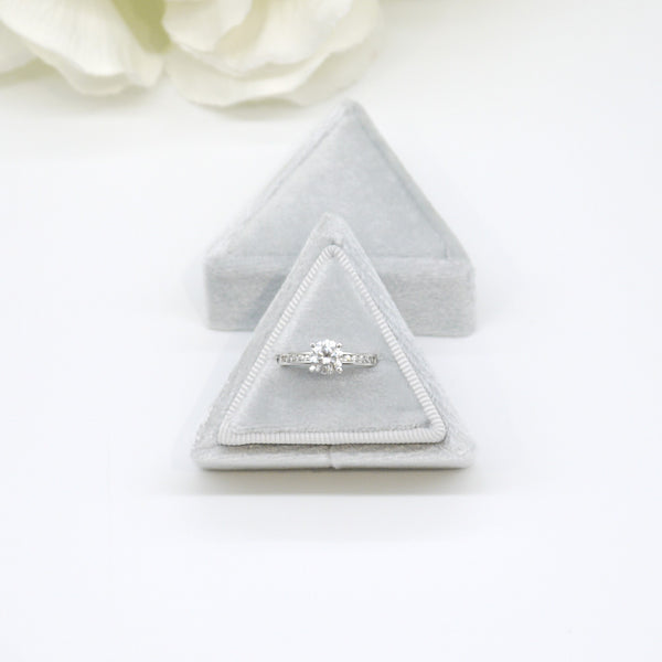 Light Grey Triangle Single Velvet Ring Box