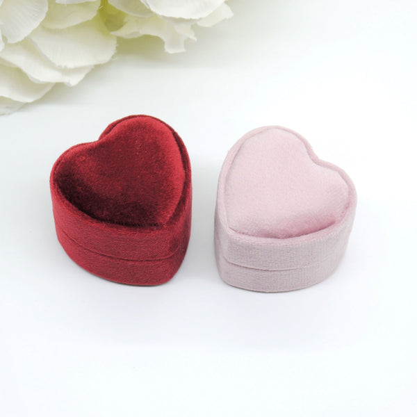 Ivory Heart Single Velvet Ring Box